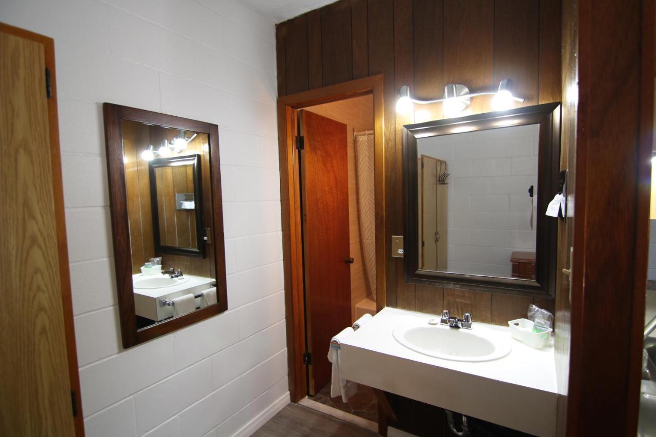 Motel Lennoxville Sherbrooke Zewnętrze zdjęcie