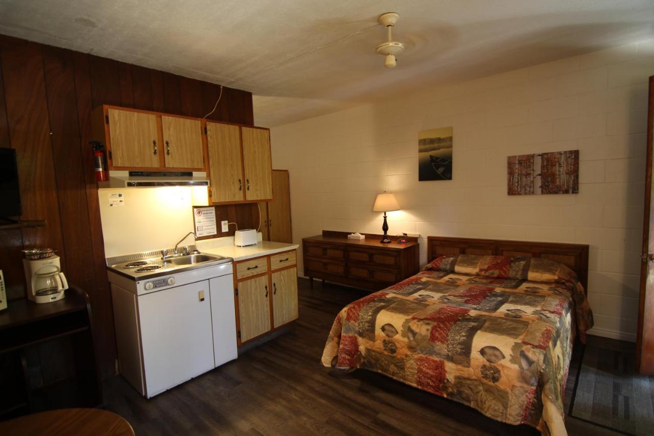 Motel Lennoxville Sherbrooke Zewnętrze zdjęcie